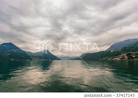 lucerne lake vierwaldstaettersee switzerland lucerne lake vierwaldstaettersee switzerland 37417143