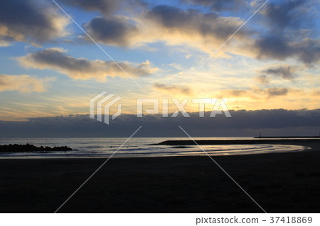 Morning sea (ninety nine miles) Morning sea (ninety nine miles) 37418869