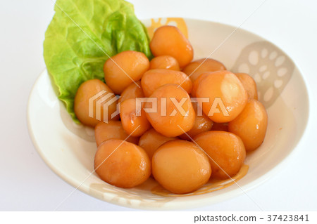 Simmered boiled tuna Simmered boiled tuna 37423841