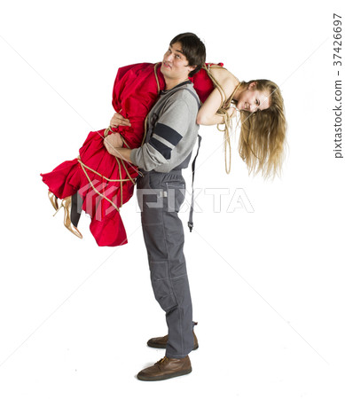 Concept of mesalliance and unequal match. 37426697