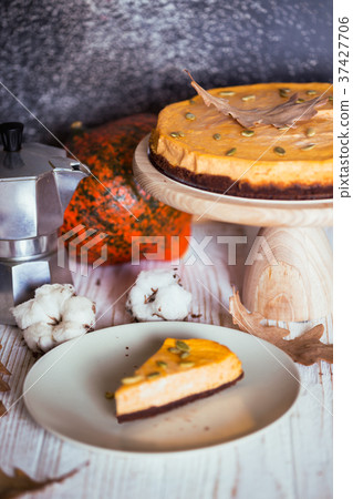 appetizing pumpkin cheesecake 37427706