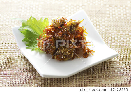 Boiled boiled chili dumplings and walnuts 1 Boiled boiled chili dumplings and walnuts 1 37428383