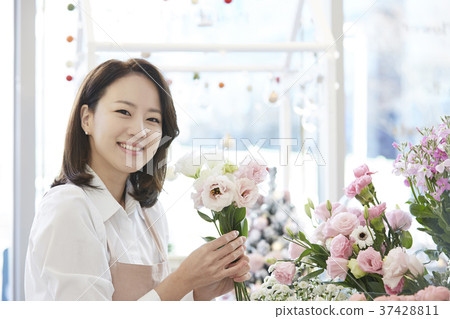 Florist, florist, young woman, korean Florist, florist, young woman, korean 37428811