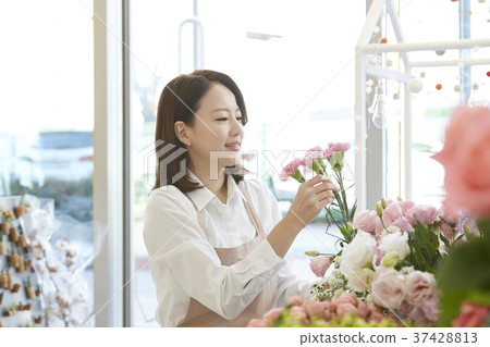 Florist, florist, young woman, korean Florist, florist, young woman, korean 37428813