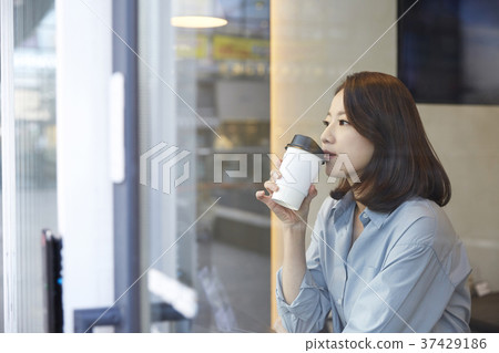 Cafe, Rest, Young woman, Korean 37429186