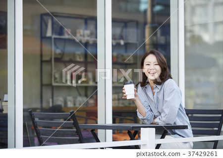 咖啡廳，休息，年輕的女人，韓國人 37429261