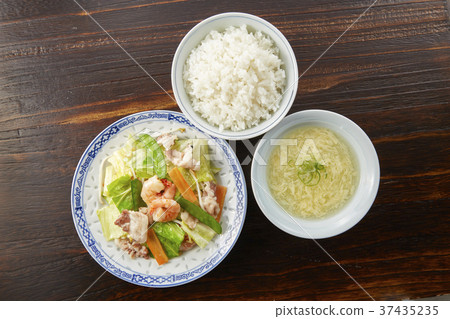 Stir-fried vegetables and set meal (with white rice and kakima soup) 37435235