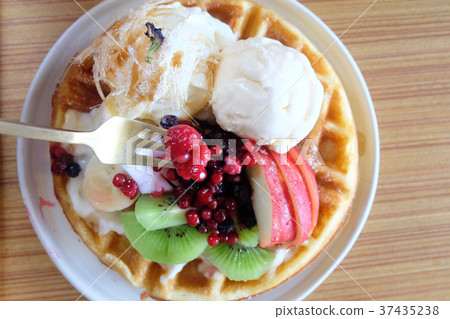 Dessert with waffles. 37435238