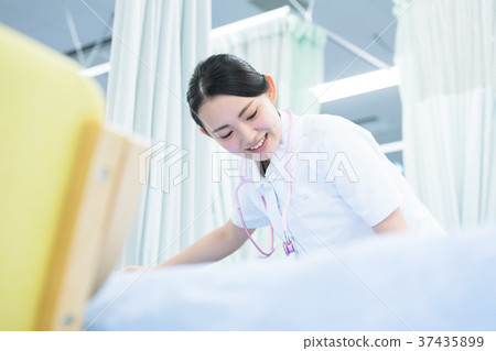 年輕婦女，護士，醫院，職業學校 37435899