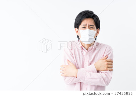 Young man in mask 37435955