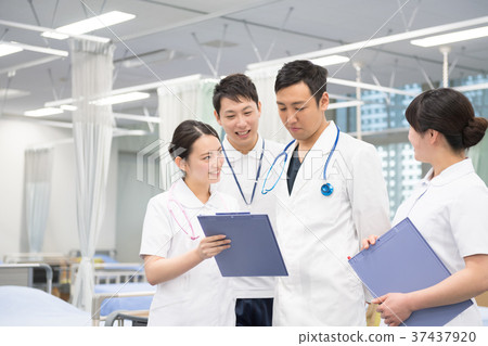 醫務人員，醫生，護士，醫院，職業學校 37437920