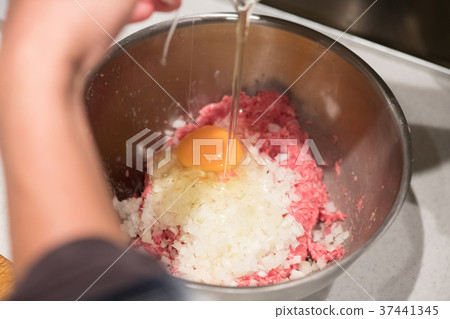 讓漢堡手準備 37441345