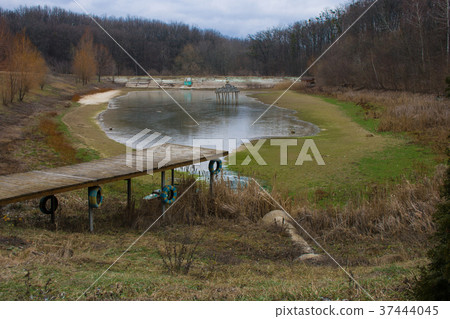 Deflated dried lake  37444045