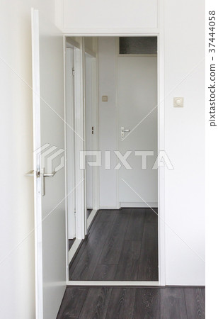 Simple hallway in a dutch house 37444058