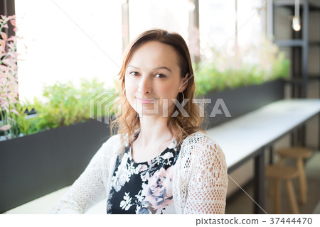 肖像外國人的女人 肖像外國人的女人 37444470