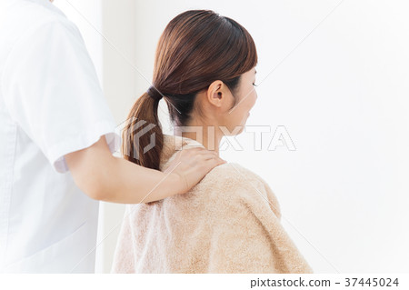 Massage beauty treatment man body chiropractic female patient white background Massage beauty treatment man body chiropractic female patient white background 37445024