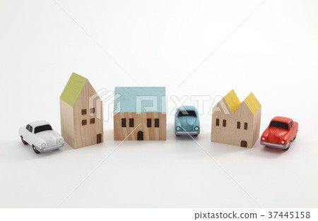 汽車和房子的形象 37445158