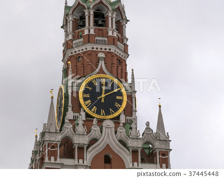 Moscow Kremlin Main Clock named Kuranti  37445448