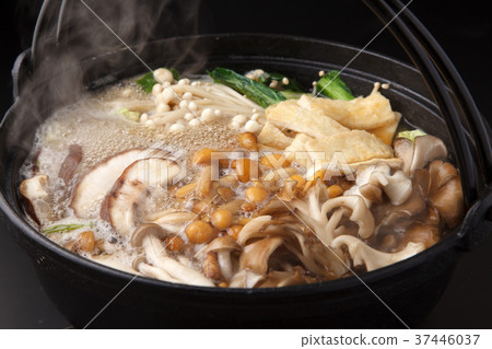 蘑菇鍋 37446037