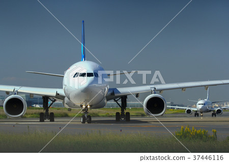 A taxiway A taxiway 37446116