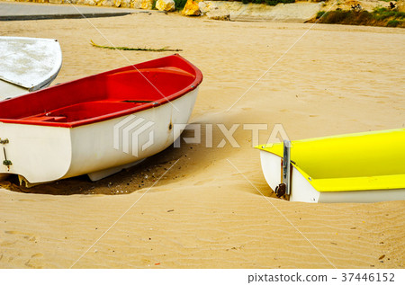 boat on the sand, beautiful sandy beach boat on the sand, beautiful sandy beach 37446152