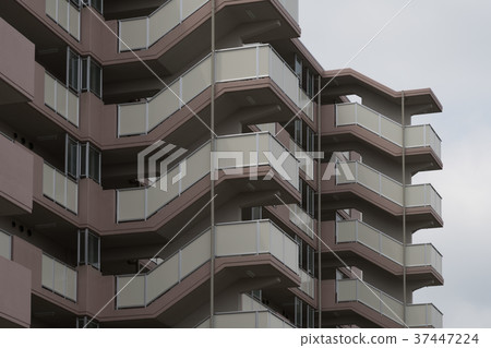 Apartment complex Apartment complex 37447224