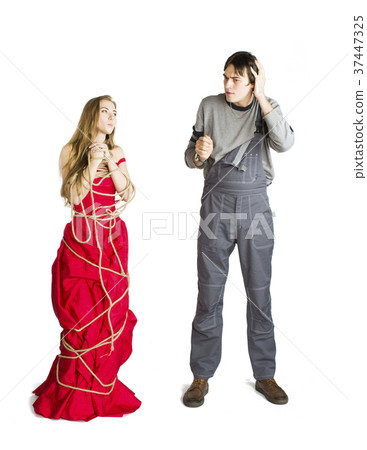 Concept of mesalliance and unequal match. 37447325