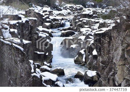 冬天的關河 37447739