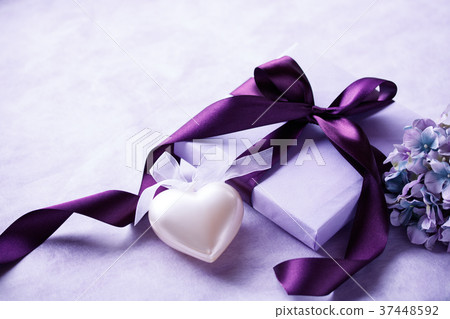 Heart of gift pearl white Heart of gift pearl white 37448592