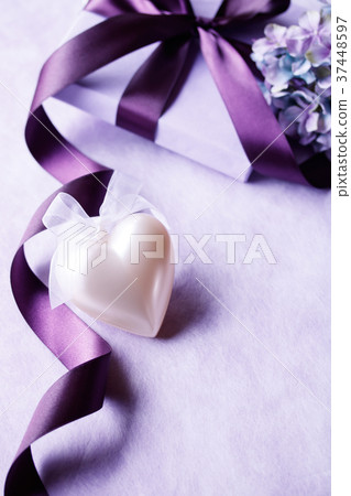 Heart of gift pearl white 37448597