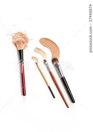 Close-up of crushed mineral shimmer powder golden Close-up of crushed mineral shimmer powder golden 37449974