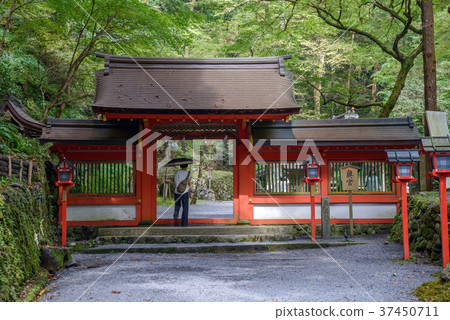 The scenery of Kifune Shrine Okumiya Shinmon The scenery of Kifune Shrine Okumiya Shinmon 37450711