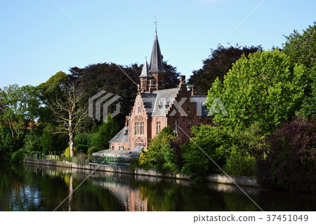 Minnewater Lake of love in Bruges, Belgium 37451049