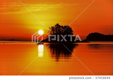 Seo，Namhae，Gyeongnam 37458044