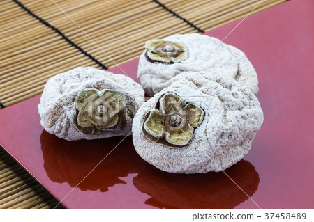 Dried persimmon 37458489