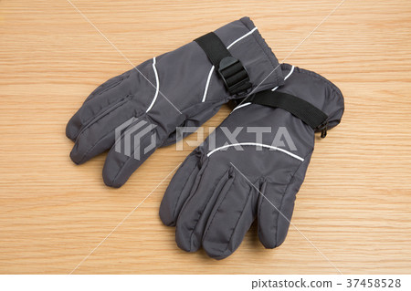 Winter gloves 37458528