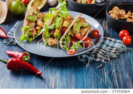Authentic mexican tacos with chicken and salsa 37459864
