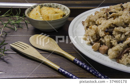 台灣油飯 糯米飯 台灣油飯 糯米飯 37460178