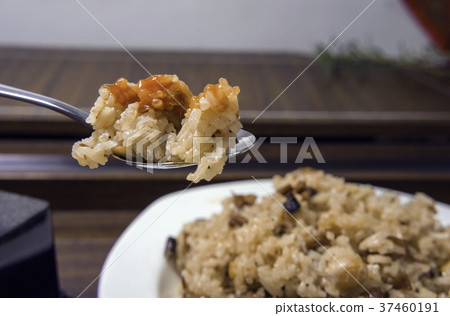Taiwanese rice with rice 37460191