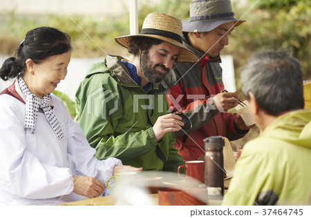 農業休息午餐外國人 37464745