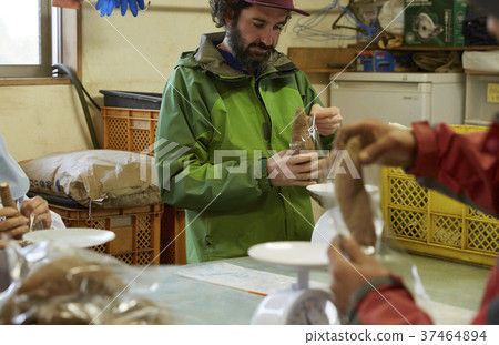 採摘地點運輸工作外國人男子 37464894