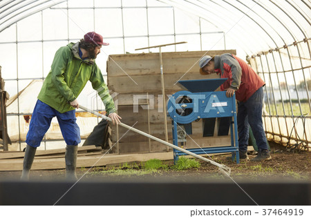 Farmer Shipping work Foreigner men 37464919