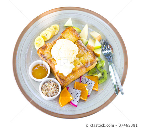 Honey toast (Popular food) isolated 37465381