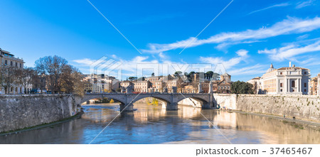 沿台伯河的鎮 37465467