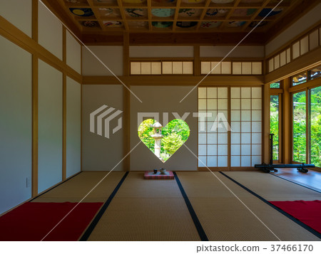 Nishishin Gakudo和Inugami窗口 Nishishin Gakudo和Inugami窗口 37466170