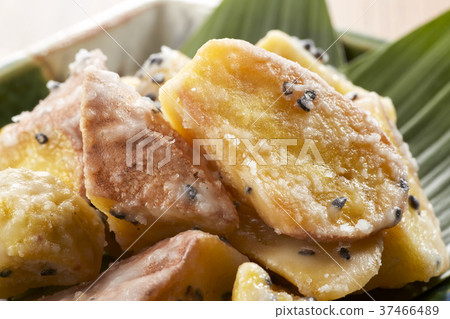 Candied sweet potato 37466489
