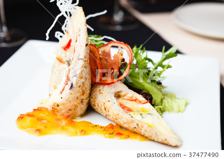 Stuffed chicken fillet Stuffed chicken fillet 37477490