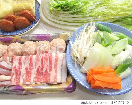 Preparing ingredients for the pot Preparing ingredients for the pot 37477930