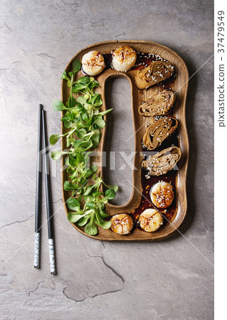 Asian style fried scallops Asian style fried scallops 37479549