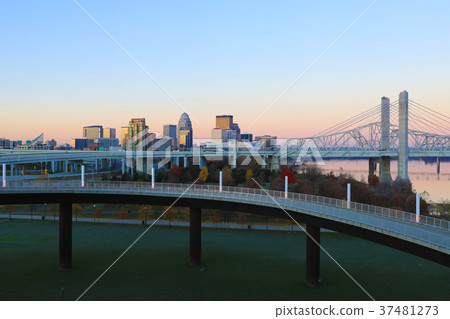 Louisville, Kentucky skyline at first light 37481273